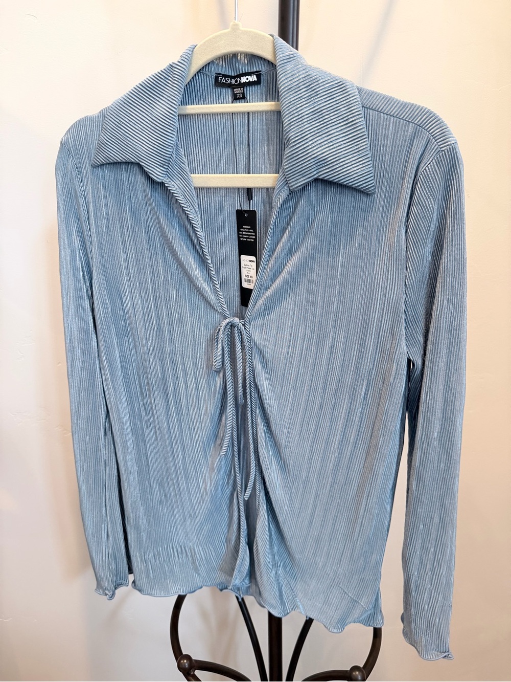 Plisse tie front top